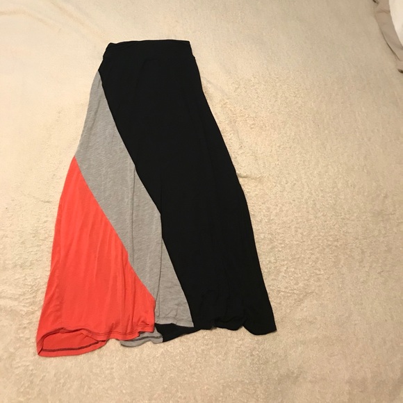 Long Flowy Skirt - Picture 4 of 4